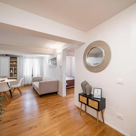 Laura - Residenze Estensi * Modena