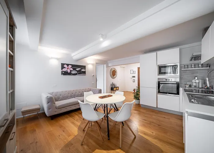 Apartment Laura - Residenze Estensi