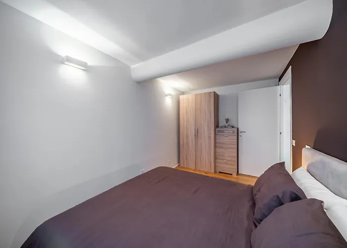 Laura - Residenze Estensi *