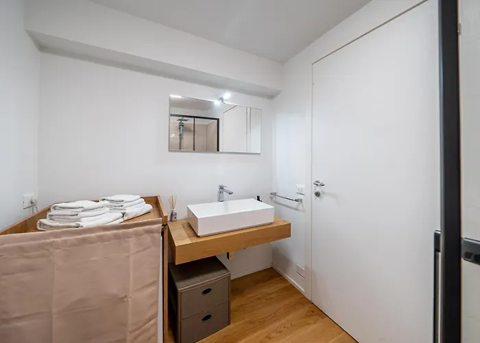 Laura - Residenze Estensi * Modena