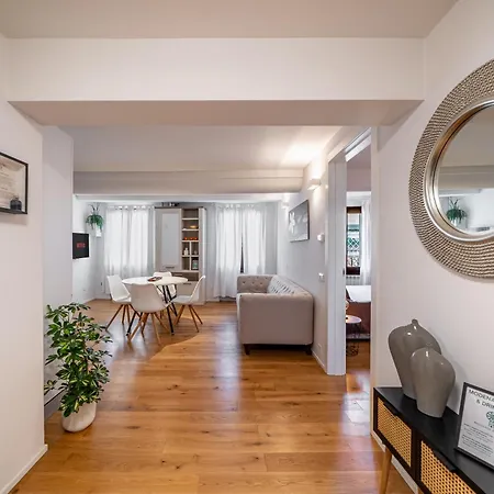 Laura - Residenze Estensi