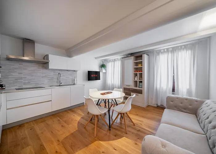 Laura - Residenze Estensi