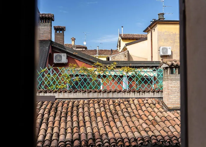 Laura - Residenze Estensi Modena