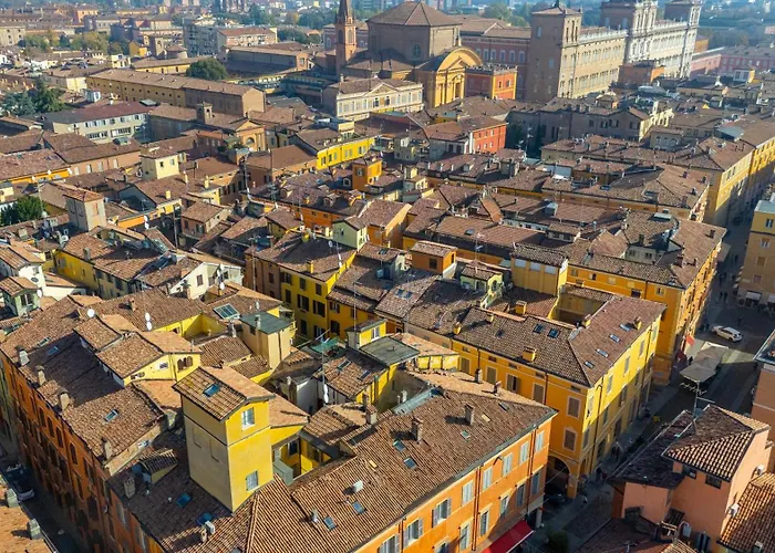 Laura - Residenze Estensi * Modena